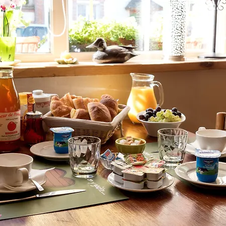 Hotel Logis Restaurant Du Valburgeois 2*