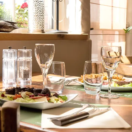 Logis Restaurant Du Valburgeois Sainte-Gauburge-Sainte-Colombe