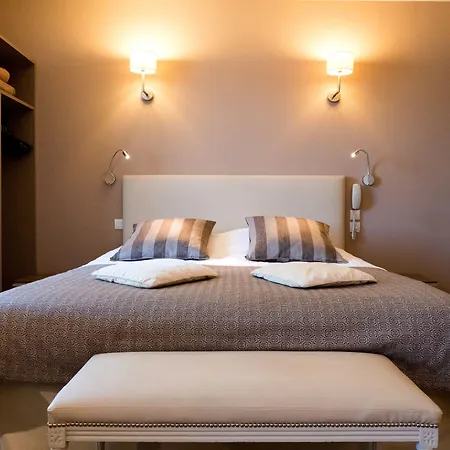 Hotel Logis Restaurant Du Valburgeois