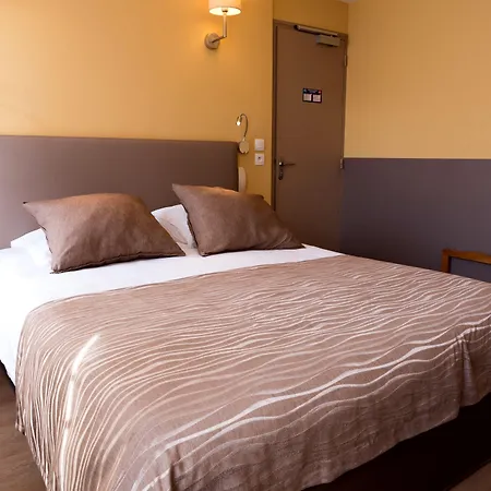 Logis Restaurant Du Valburgeois 2*