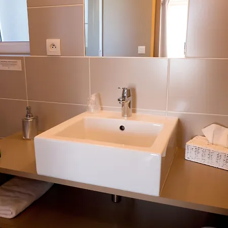 Logis Restaurant Du Valburgeois 2*
