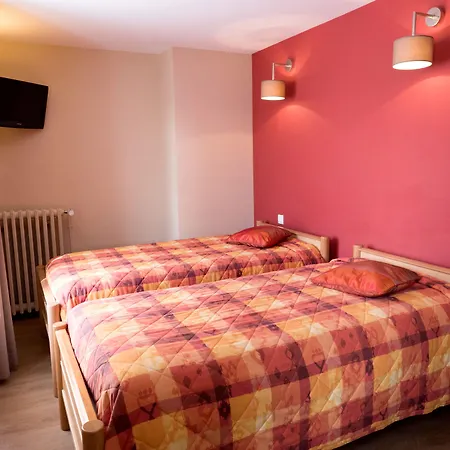 Logis Restaurant Du Valburgeois 2*