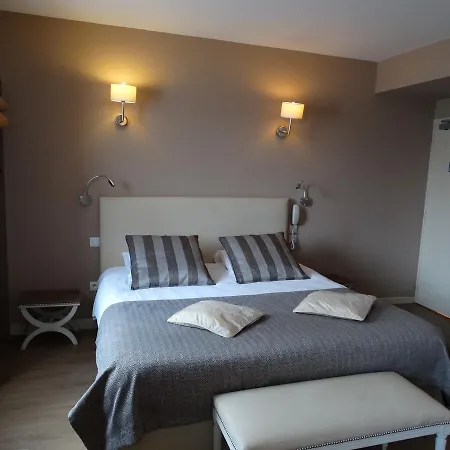 Logis Restaurant Du Valburgeois Hotel Sainte-Gauburge-Sainte-Colombe