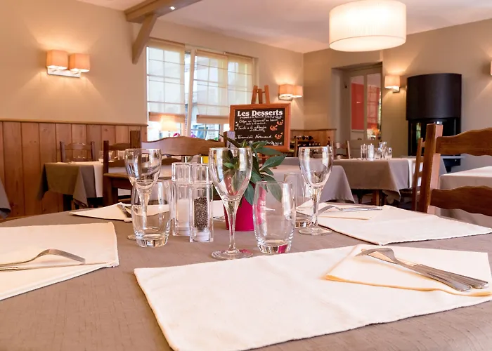 Logis Du Valburgeois 2* Sainte-Gauburge-Sainte-Colombe