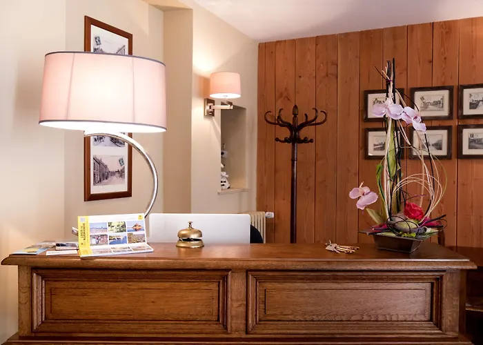 Hotel Logis Du Valburgeois 2*