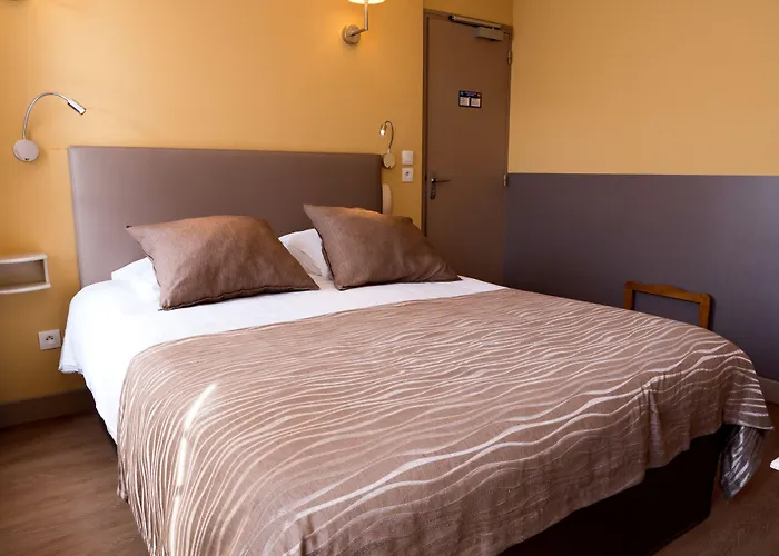 Logis Du Valburgeois 2*