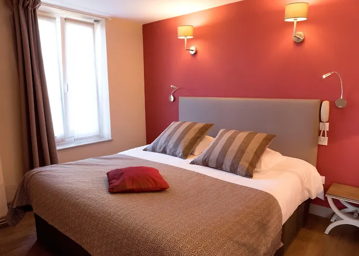 Hotel Logis Du Valburgeois Sainte-Gauburge-Sainte-Colombe