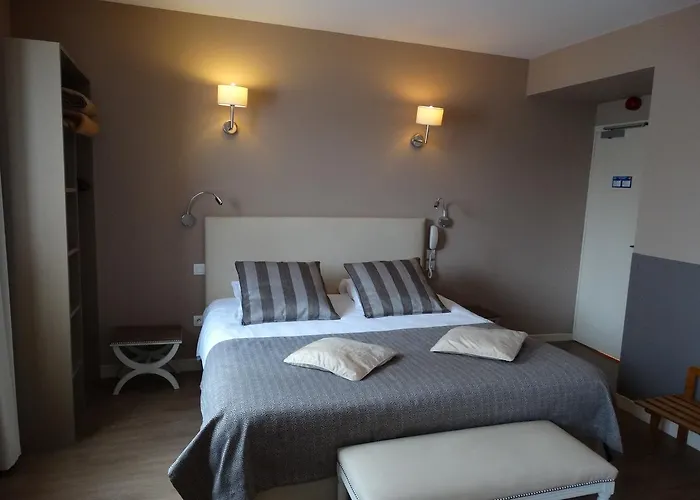 Logis Du Valburgeois Hotel Sainte-Gauburge-Sainte-Colombe